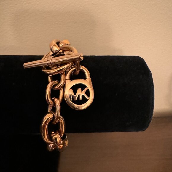 Michael Kors Rose Gold Chain Link Bracelet – Classic & Chic - Picture 3 of 3